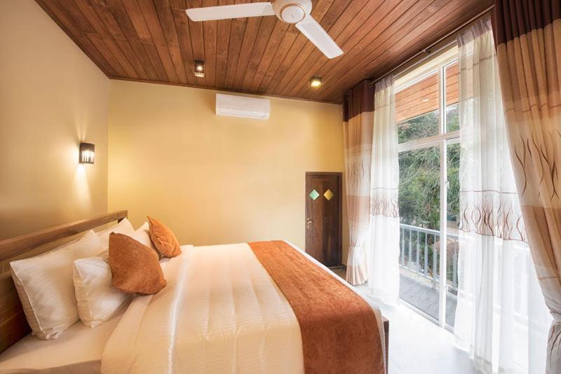 Sobaya Hotel 康提 外观 照片